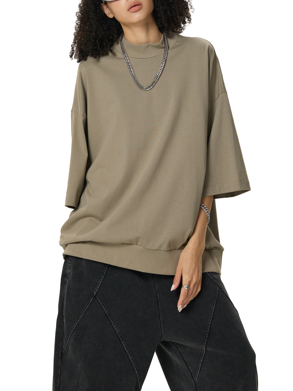 Oversized Mock Neck T-Shirt – Essential Streetwear | Tapstitch-14